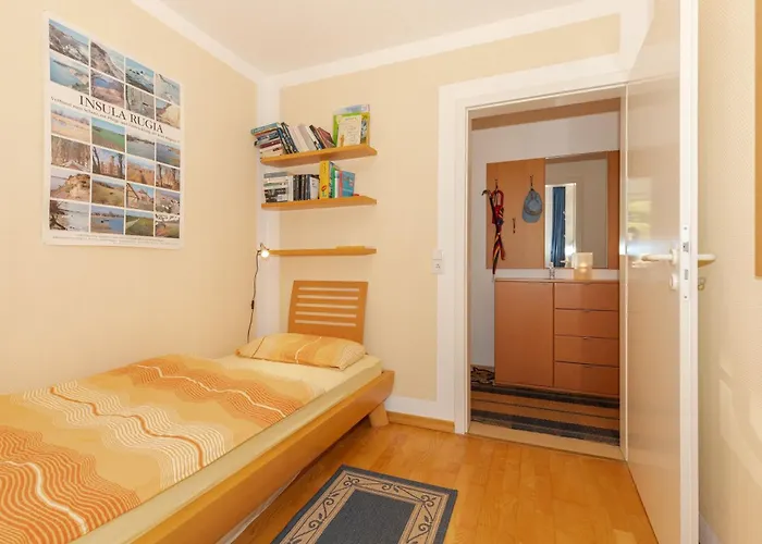 Strandoase Am Wald Sellin (Rugen)